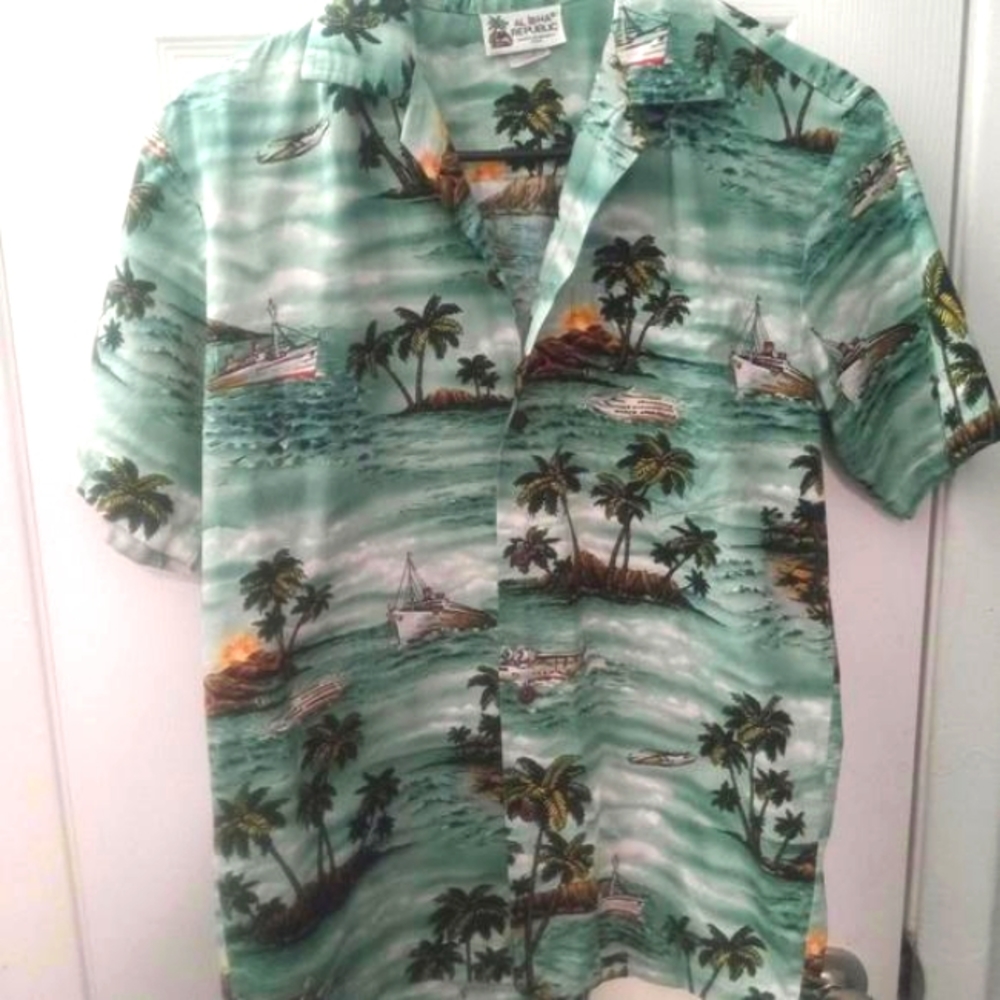 Aloha Republic Hawaian Button Down Meens Shirt Small